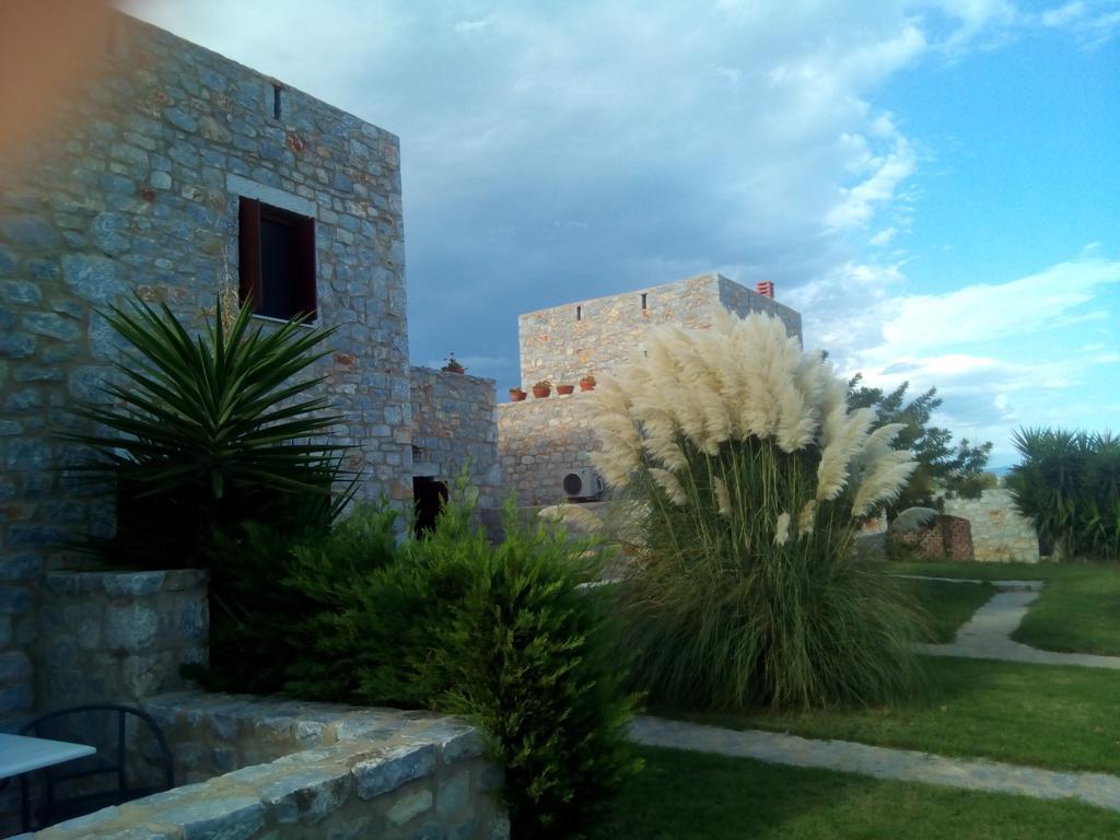 Ktima Petalea Villa Гитио Екстериор снимка