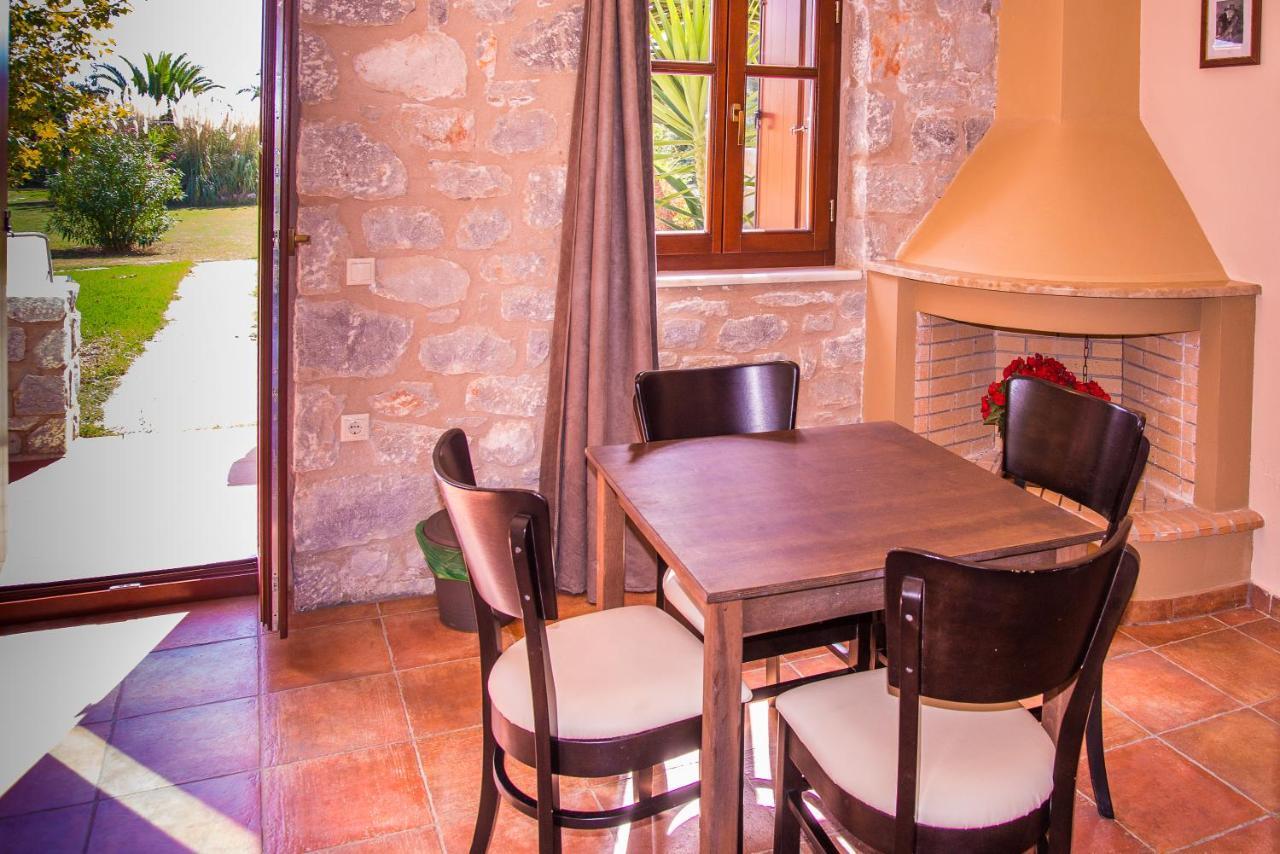 Ktima Petalea Villa Гитио Екстериор снимка