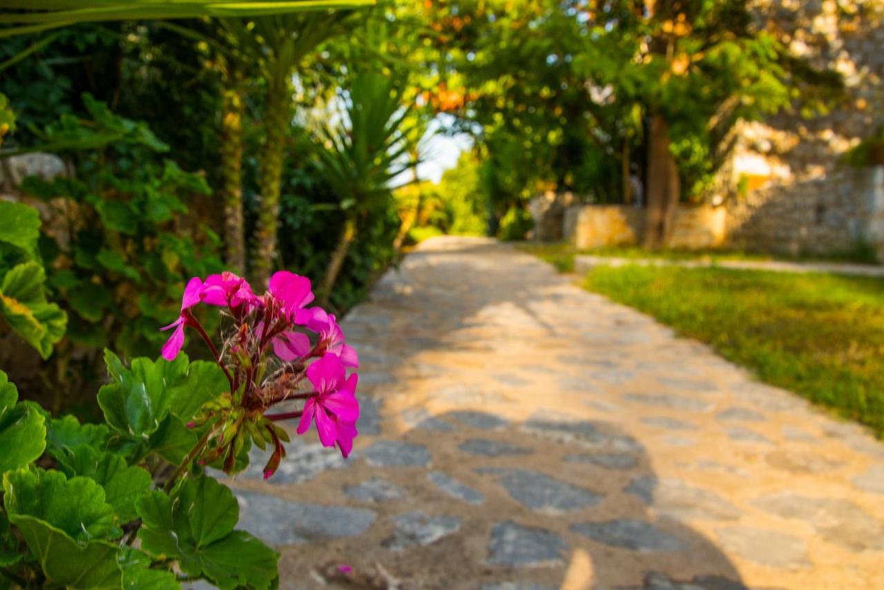 Ktima Petalea Villa Гитио Екстериор снимка